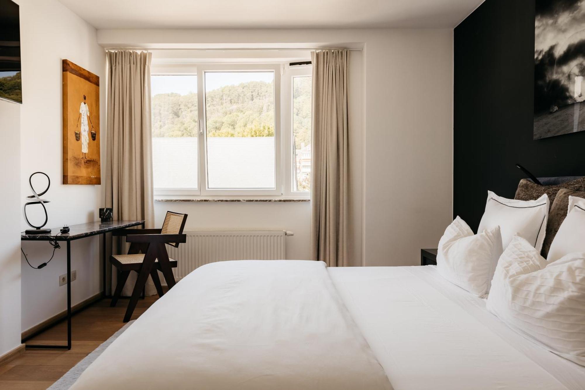 The Edgewater Suites - Park View Namur Exteriér fotografie